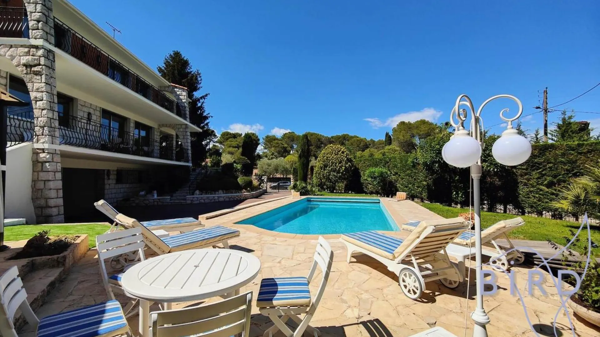 Magnificent Residence With Swimming Pool And Garden In ムジャン 0*,  フランス