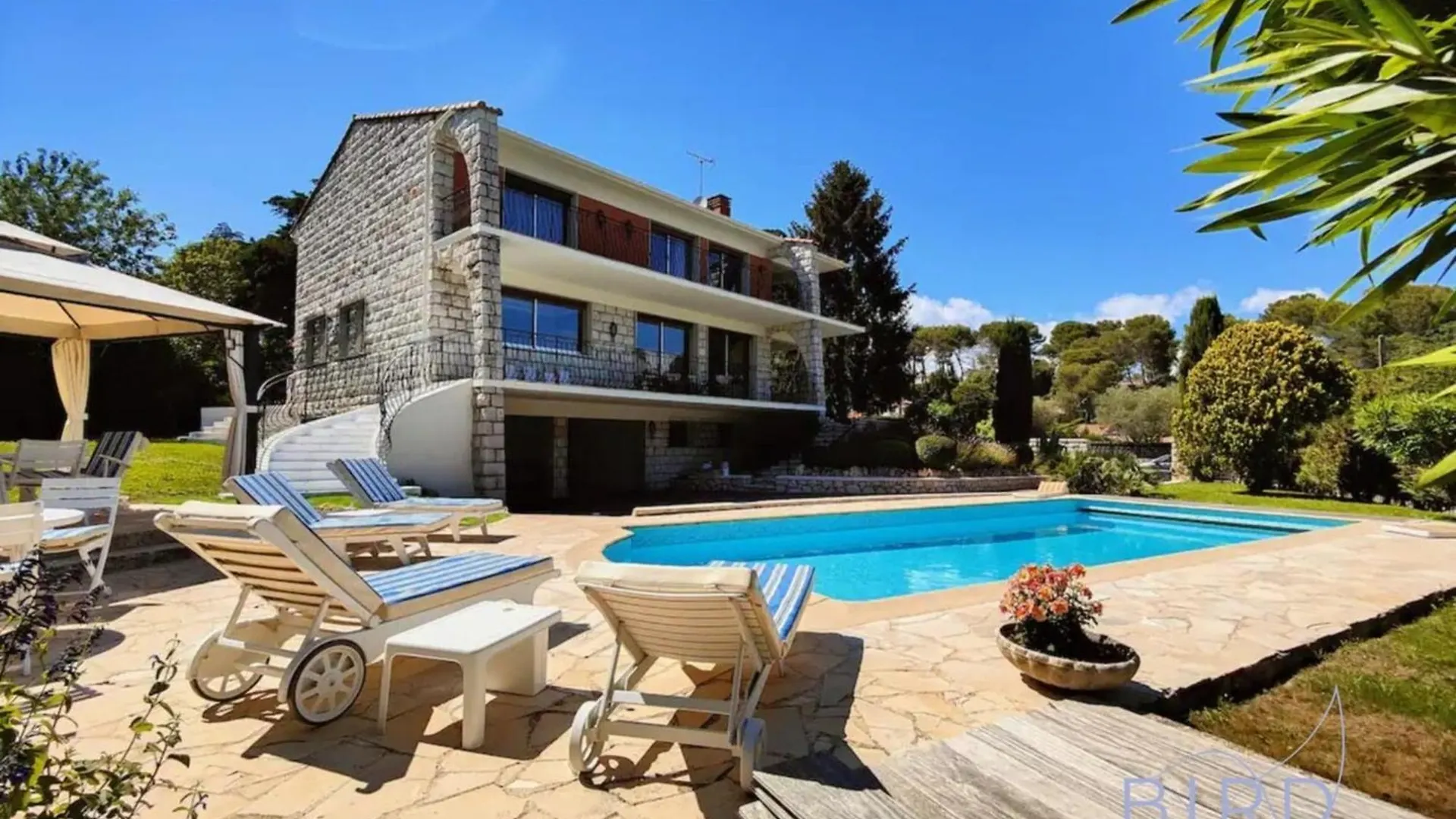 ヴィラ Magnificent Residence With Swimming Pool And Garden In ムジャン フランス